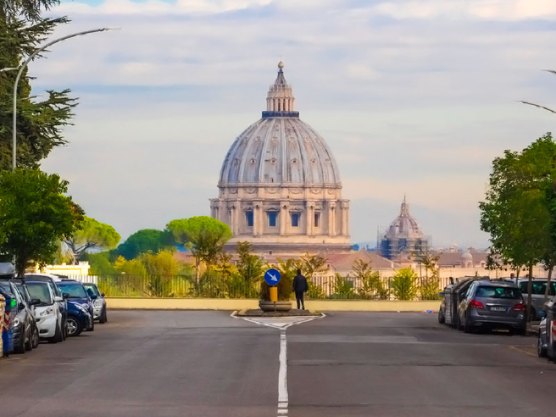 Vista della Cupola di San Pietro a Roma, nei dintorni del nostro B&B.