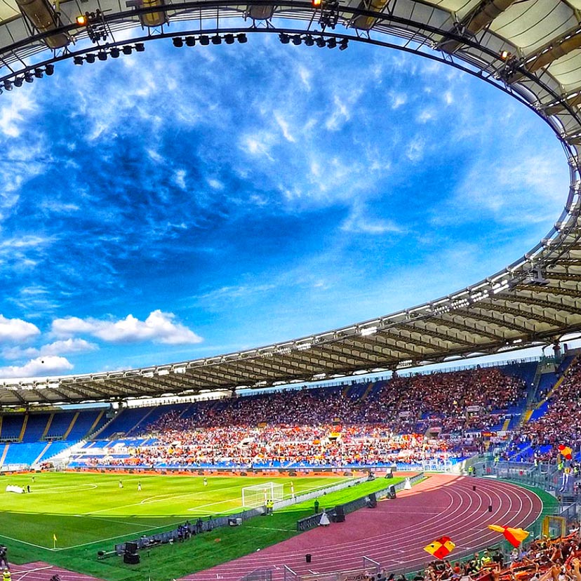 B&B Roma vicino allo Stadio Olimpico - Partita di Calcio poco prima dell'inizio.